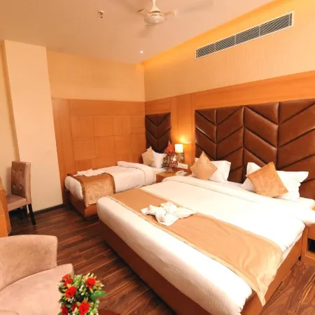 Hotel Landmark Near Golden Temple
