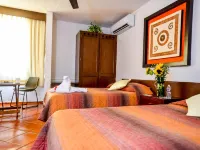 Hotel Los Girasoles Hotels near Chedraui Selecto