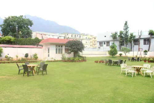 Hotel Ambica Katra