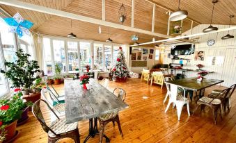 Laguna Beach Club Bazaleti Lake