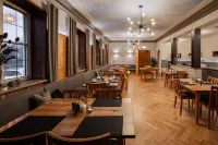 Hotel Zu Den Drei Kronen Hotel di Kaisheim