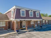 Country Club Inn & Suites Hotels in Fostoria