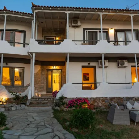 Karavos Sea View Apartments
