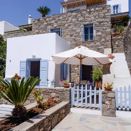 Pénde Traditional Villas