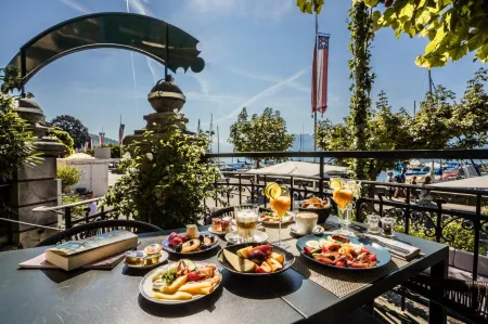 Rivage Hotel Restaurant Lutry Отели в г. Пюли