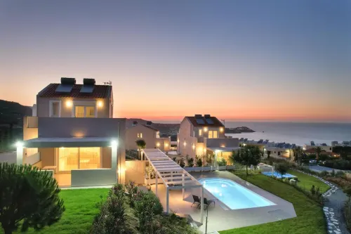 Blue Hills Villas by Estia - Pools