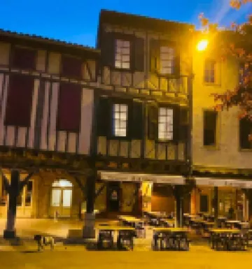 Hôte Labyrinthe Lit 180 cm Salle de Bain, Petit Dej Compris