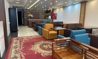 Saparis Station Hostel & Travel