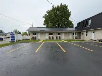 Perth Plaza Inn & Suites
