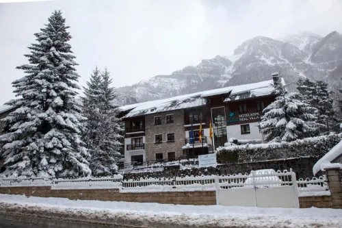 Hotel & Spa Real Villa Anayet Hotels in Canfranc-Estación