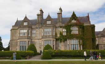 Eviston House Hotel
