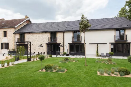 Au Clos du Lac Hotels in Hermonville