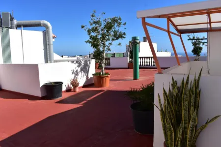 La Fonda Aeropuerto Отели в г. Комарка Эсте