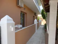 Makis Louvlis Apartments