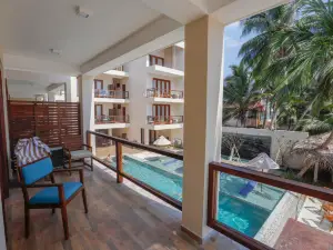 Sapphire Seas Beachfront Hotel