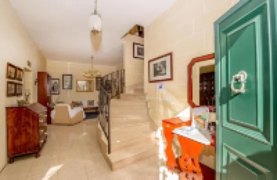 Ta Joseph Hotels in Victoria