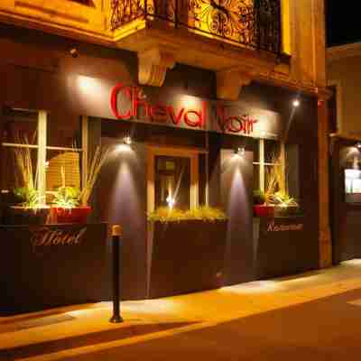 Logis Hôtel le Cheval Noir Hotel Exterior