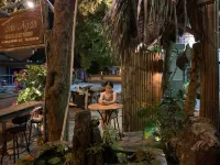 會安海洋日落家庭旅館 Đại Lý Nguyễn Giỏi附近的飯店