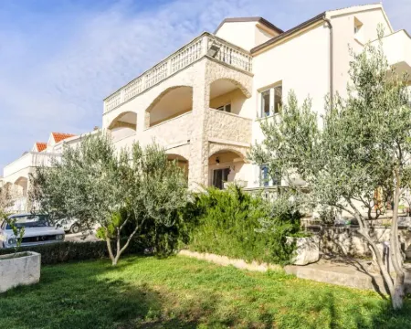 Apartment Luce Hotels in Srima