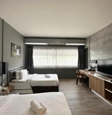 ห้องดีลักซ์เตียงแฝดปลอดบุหรี่