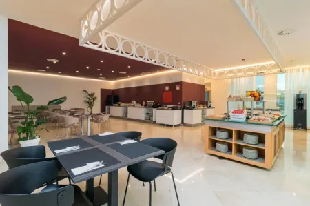 Hotel Puerta Santander