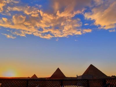 Nefertari Pyramids View Inn