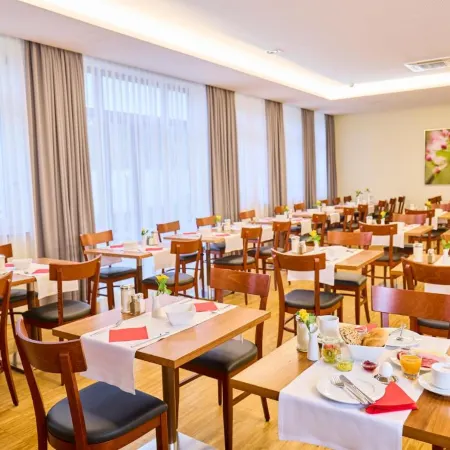 Hotel Apfelbaum Отели в г. Эрдинг