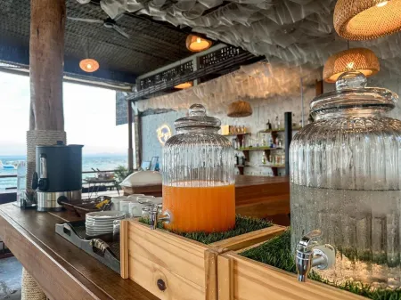 SEAQUEEN The Pool ,Koh Samed