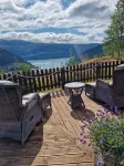 Mountain & Fjord View Apartment | Private Garden & Hot Tub - Wifi