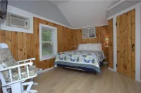Drake's Island Resort & Cottages