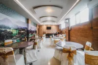 RedDoorz Plus near Universitas Negeri Makassar Hotel di Kecamatan Tamalate