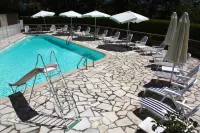 Authentic by Balladins – Rodez / le Ségala - Pool
