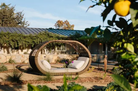 Hotel Ynez Отели рядом с достопримечательностью «Санта Йнез Вэлли»