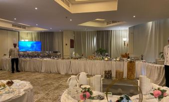 Corp Executive Hotel Doha Suites