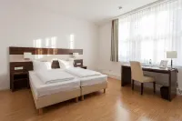 Halber Mond Hotels in Bensheim