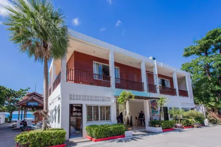 Mandalai Hotel Отели рядом с достопримечательностью «Пханган»