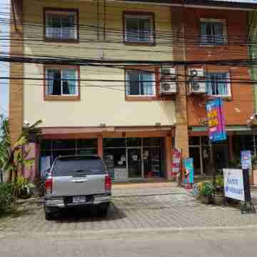 Wan Wan Place Hotel Exterior