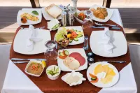 Tulip Plaza Hotel - breakfast