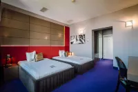 Plaza V Hotel Hotels in Тиргу-Муреш