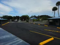 Three Oaks Motel - Titusville - 2-Star