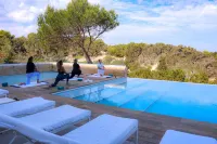 Hotel Cala Saona & Spa - ติดทะเล