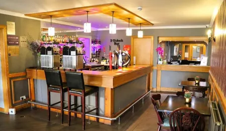 Royal Hotel Отели в г. Кирримьюир