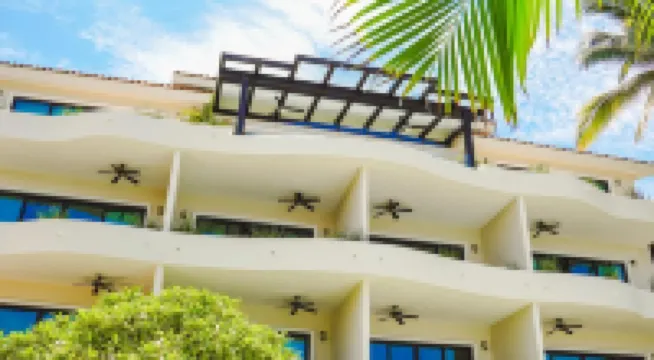 ラ エスキーナ のホテル