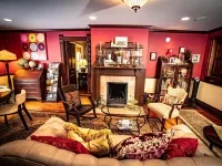 Twin Oaks Inn Hotels in Saugatuck