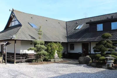 Den Japanske Have B & B Hotels in Herning