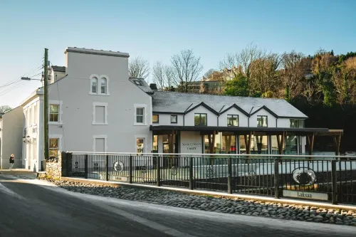 Shore Hotel Laxey - parking