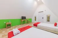 RedDoorz Syariah Plus Near Sukabumi Station
