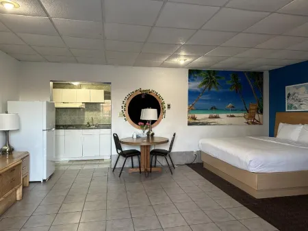 Tides Inn at Stehli Beach Отели рядом с достопримечательностью «Плантинг Филдс Арборетум»