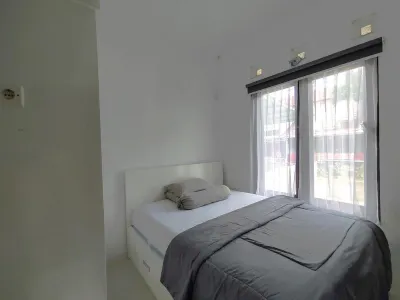 Calya Wisata Homestay Các khách sạn ở Mojotengah