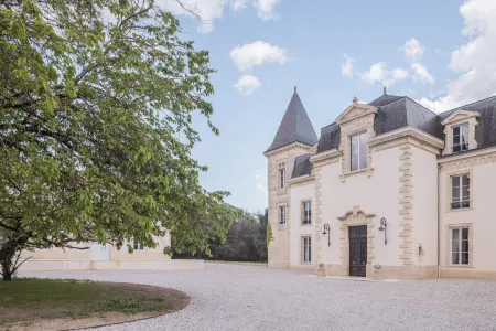 Château Sénéjac Отели в г. Арсак